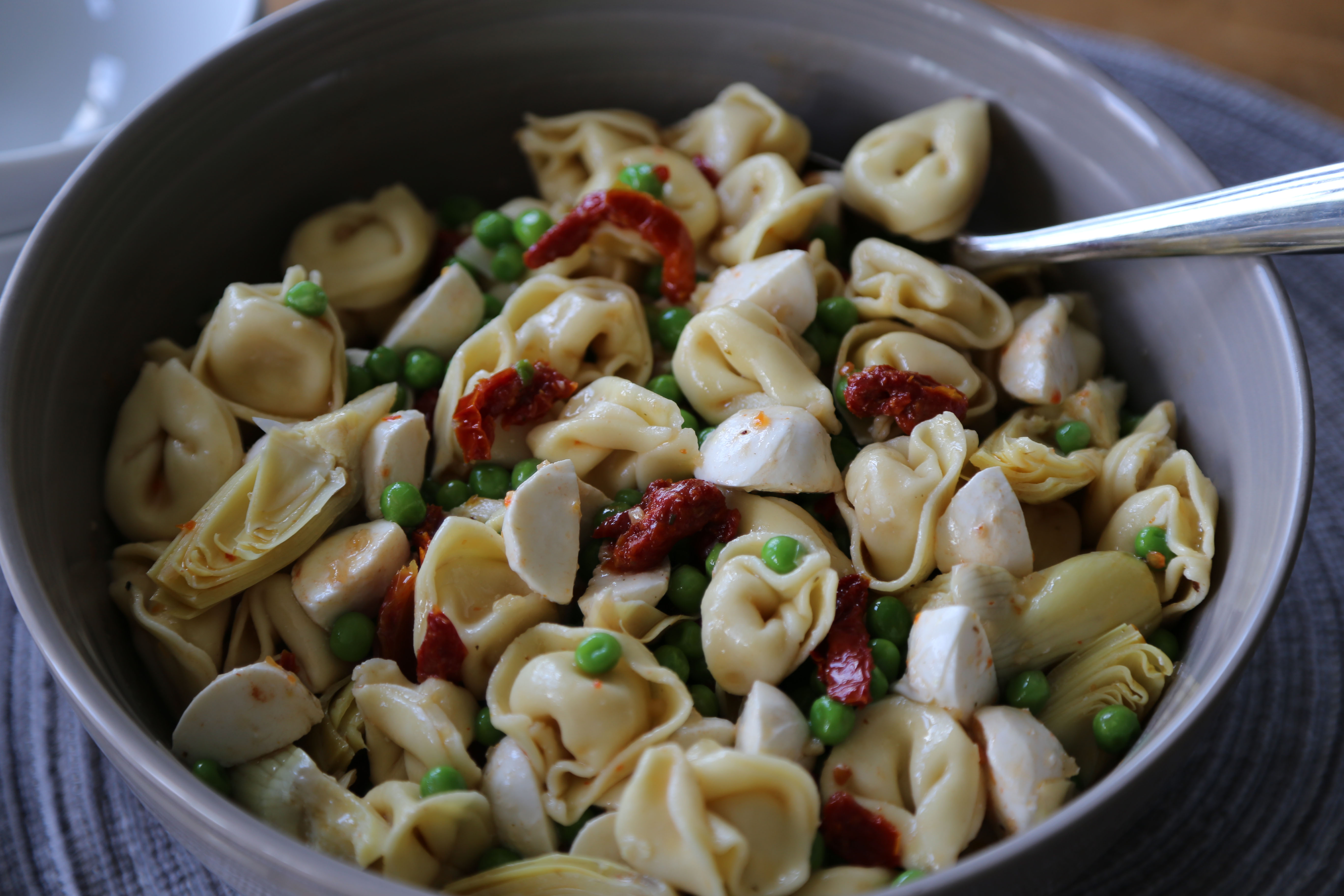 Ken's Zesty Italian Tortellini Salad